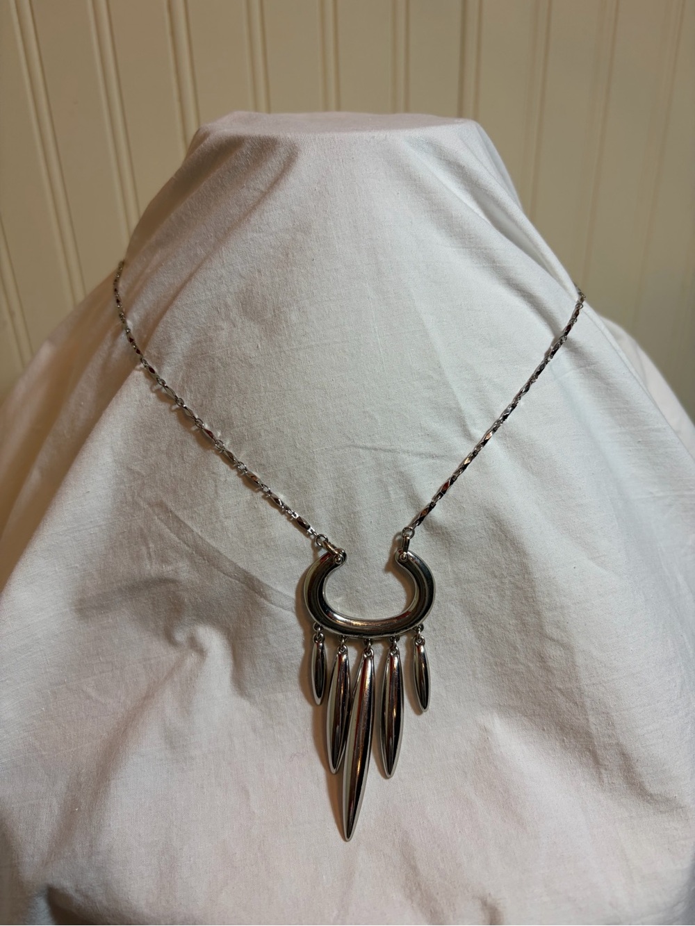 Stella & Dot Nahla Necklace - Shiny Silver Modernist Crescent Spike Statement